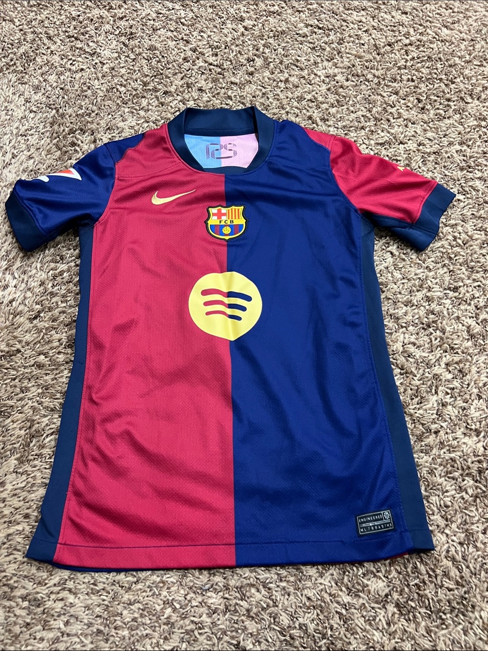 Nike FC Barcelona 24/25 home Lamine Yamal #19 jersey sz M kids